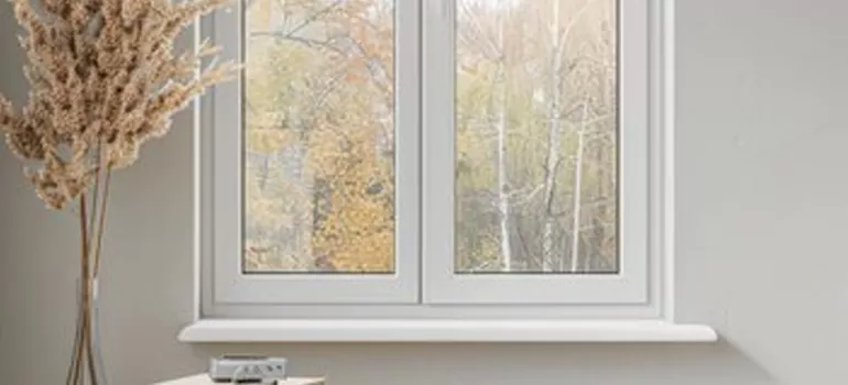 Vinyl Window Stool in Crestview, FL